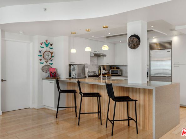 13600 MARINA POINTE Drive 812, Marina Del Rey CA 90292