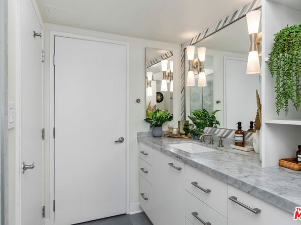 13600 MARINA POINTE Drive 812, Marina Del Rey CA 90292