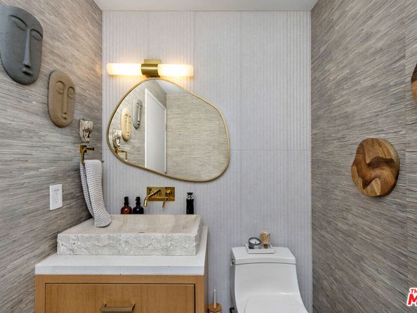 13600 MARINA POINTE Drive 812, Marina Del Rey CA 90292