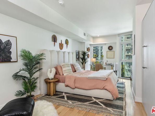 13600 MARINA POINTE Drive 812, Marina Del Rey CA 90292