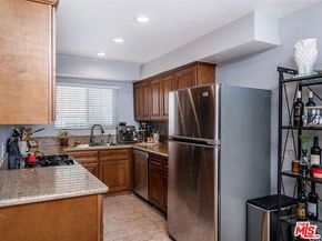 6771 Springpark Avenue 106A, Los Angeles CA 90056