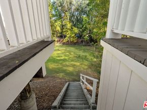 5220 Melvin Avenue, Tarzana CA 91356