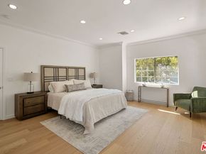 5220 Melvin Avenue, Tarzana CA 91356