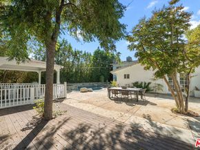 5220 Melvin Avenue, Tarzana CA 91356