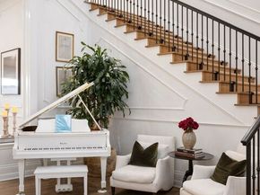 2571 Wallingford Drive, Beverly Hills CA 90210