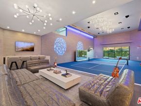 2571 Wallingford Drive, Beverly Hills CA 90210