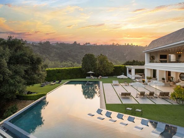 2571 Wallingford Drive, Beverly Hills CA 90210