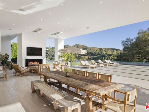 2571 Wallingford Drive, Beverly Hills CA 90210