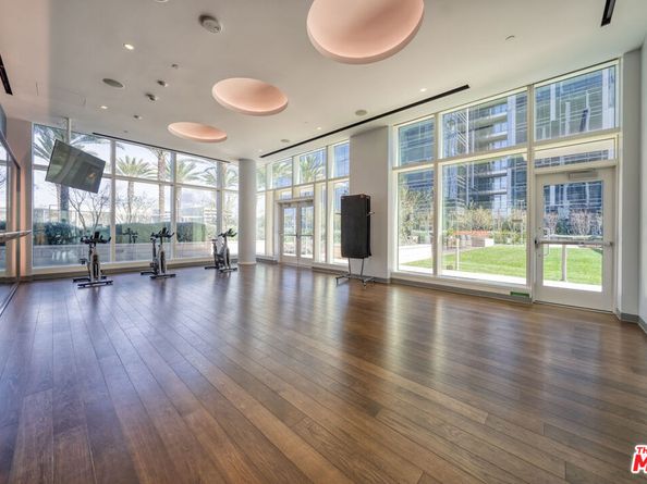 877 Francisco Street 1906, Los Angeles CA 90017
