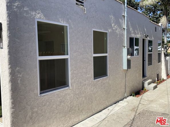 624 W 102nd Street, Los Angeles CA 90044