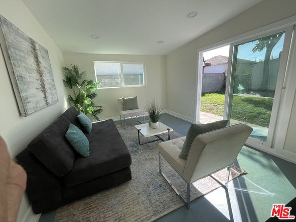 624 W 102nd Street, Los Angeles CA 90044