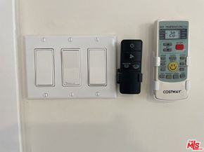 624 W 102nd Street, Los Angeles CA 90044