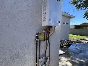 624 W 102nd Street, Los Angeles CA 90044