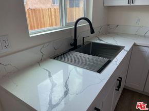 624 W 102nd Street, Los Angeles CA 90044