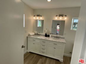 624 W 102nd Street, Los Angeles CA 90044