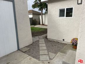 624 W 102nd Street, Los Angeles CA 90044