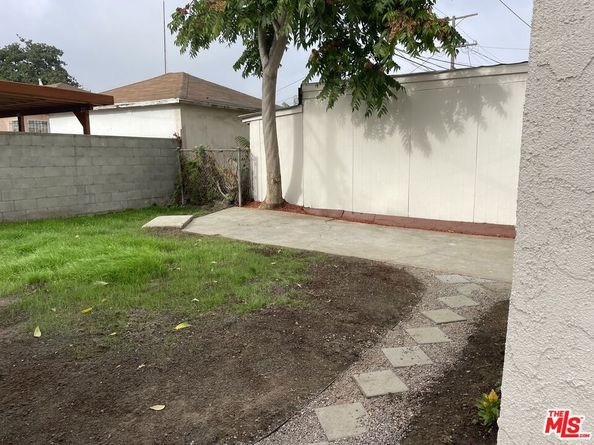 624 W 102nd Street, Los Angeles CA 90044