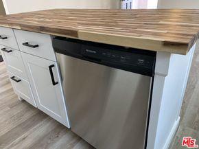 624 W 102nd Street, Los Angeles CA 90044