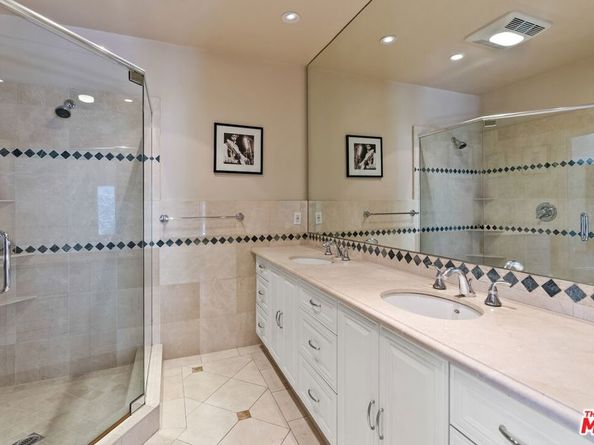 107 S Gardner Street, Los Angeles CA 90036