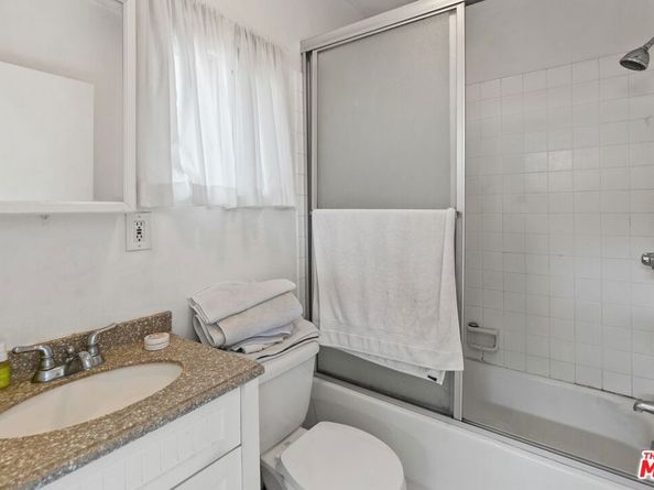 107 S Gardner Street, Los Angeles CA 90036