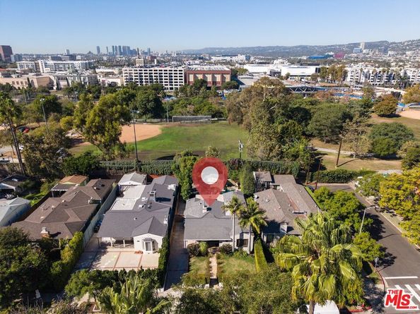 107 S Gardner Street, Los Angeles CA 90036