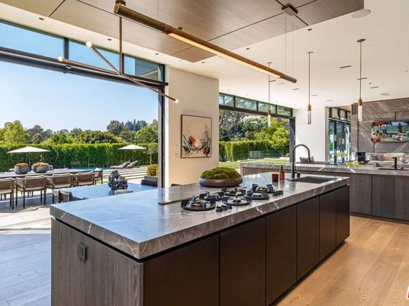 615 N Faring Road, Los Angeles CA 90077