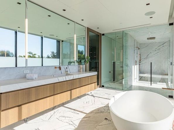 615 N Faring Road, Los Angeles CA 90077