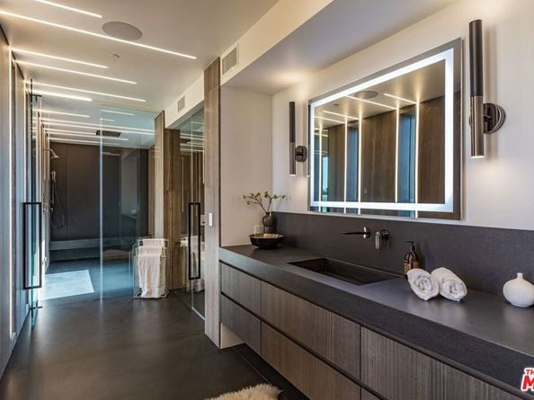 615 N Faring Road, Los Angeles CA 90077