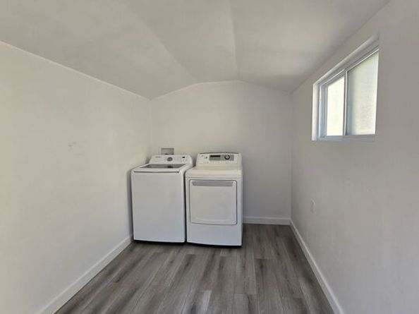 5710 Vineland Avenue, North Hollywood CA 91601