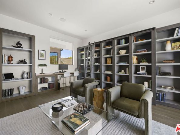 125 S Medio Drive, Los Angeles CA 90049