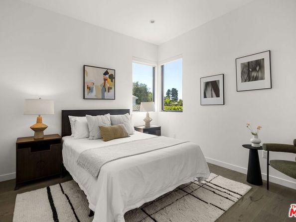 125 S Medio Drive, Los Angeles CA 90049