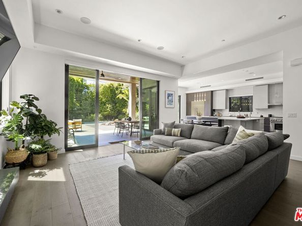 125 S Medio Drive, Los Angeles CA 90049