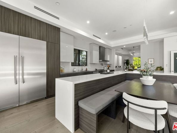 125 S Medio Drive, Los Angeles CA 90049