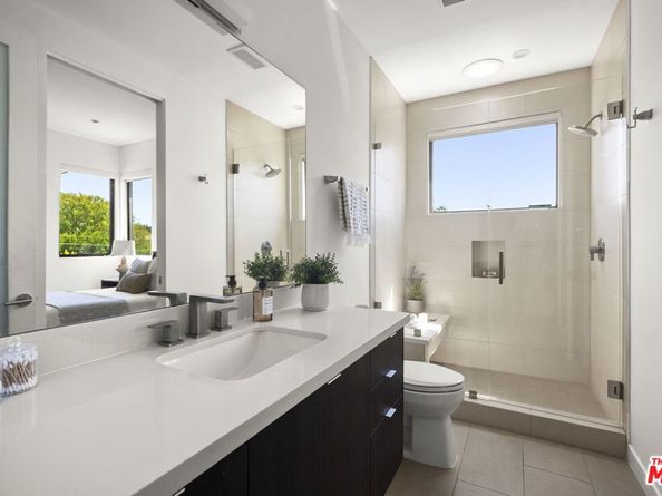 125 S Medio Drive, Los Angeles CA 90049