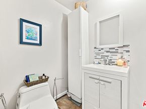 5139 Balboa Boulevard 9, Encino CA 91316