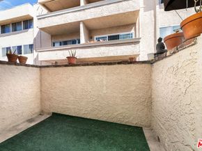 5139 Balboa Boulevard 9, Encino CA 91316