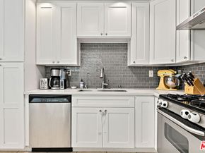 5139 Balboa Boulevard 9, Encino CA 91316