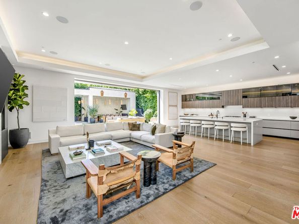 347 N Alfred Street, Los Angeles CA 90048