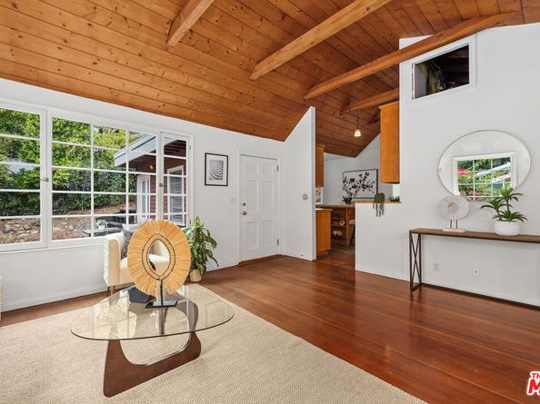 10545 Selkirk Lane, Los Angeles CA 90077