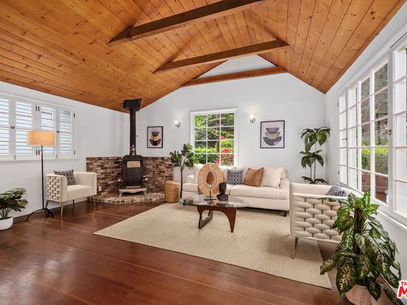 10545 Selkirk Lane, Los Angeles CA 90077