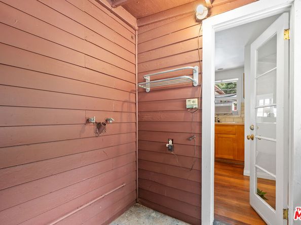 10545 Selkirk Lane, Los Angeles CA 90077