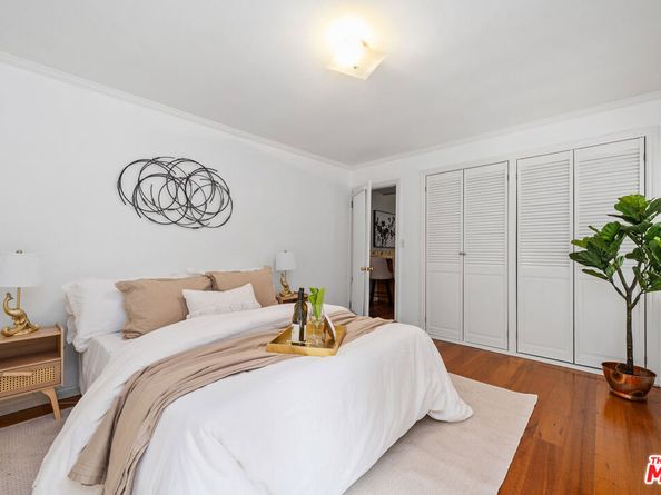 10545 Selkirk Lane, Los Angeles CA 90077