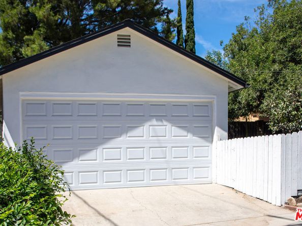 2286 E Dudley Street, Pasadena CA 91104