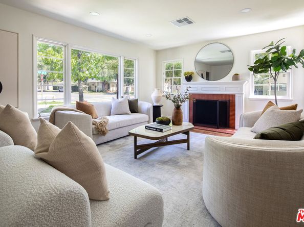 2286 E Dudley Street, Pasadena CA 91104