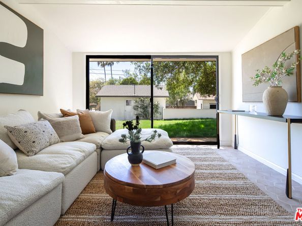 2286 E Dudley Street, Pasadena CA 91104