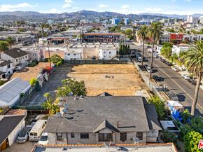 1011 N N Heliotrope Drive, Los Angeles CA 90029