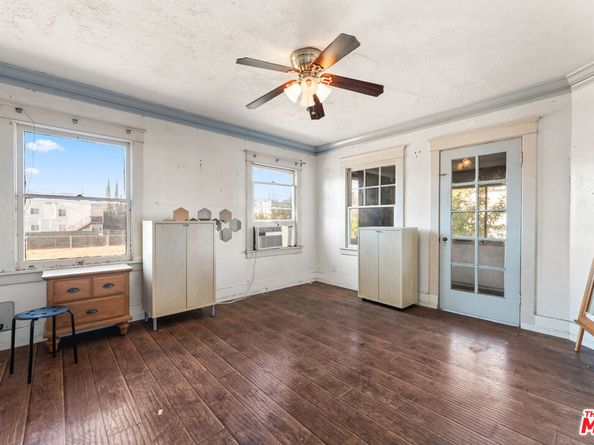 1011 N N Heliotrope Drive, Los Angeles CA 90029