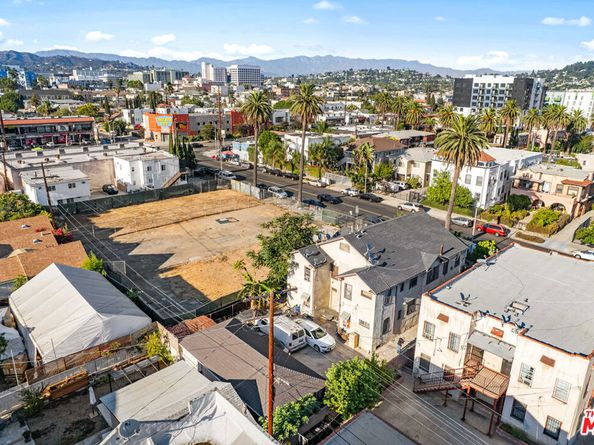 1011 N N Heliotrope Drive, Los Angeles CA 90029