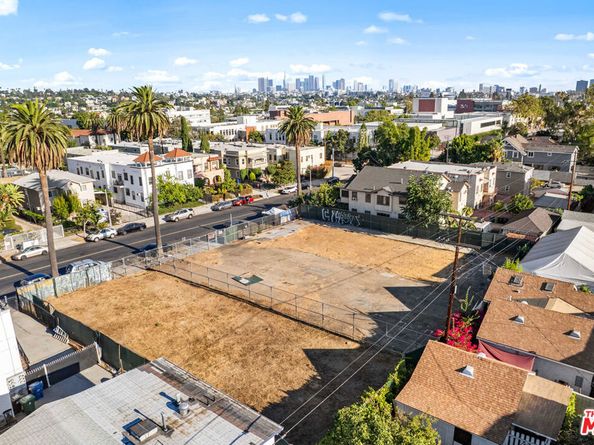 1011 N N Heliotrope Drive, Los Angeles CA 90029