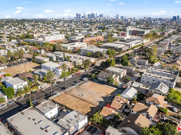 1011 N N Heliotrope Drive, Los Angeles CA 90029